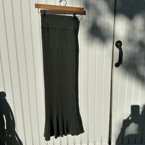 Lisa Yang Katie Skirt Side Button Long Tulip Hem Ribbed Cashmere Moss Size 1 S/M - Picture 11 of 16